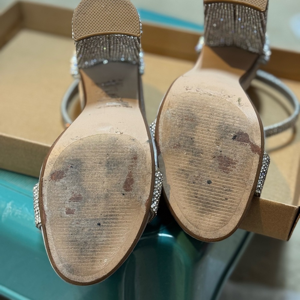 EUC Steve Madden Carrson-R Crystal shoes - Picture 8 of 8
